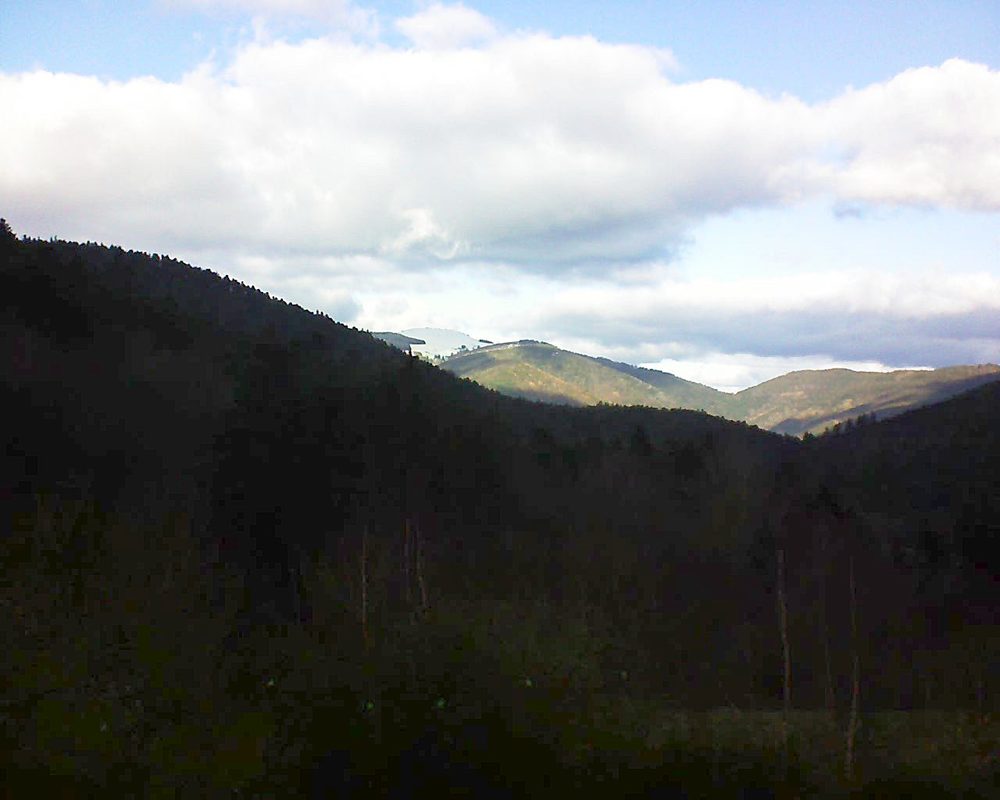 Le petit ballon vu depuis le Domaine Langmatt à Murbach le 11.12.2018 à 12:45 Le petit ballon (Alsace, Vosges) le 11.12.2018 à 12:45