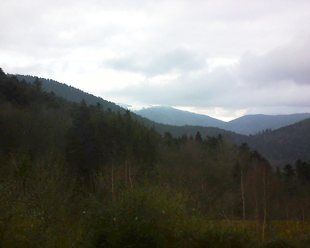 Le petit ballon vu depuis le Domaine Langmatt à Murbach le 11.12.2018 à 14:45 Le petit ballon (Alsace, Vosges) le 11.12.2018 à 14:45