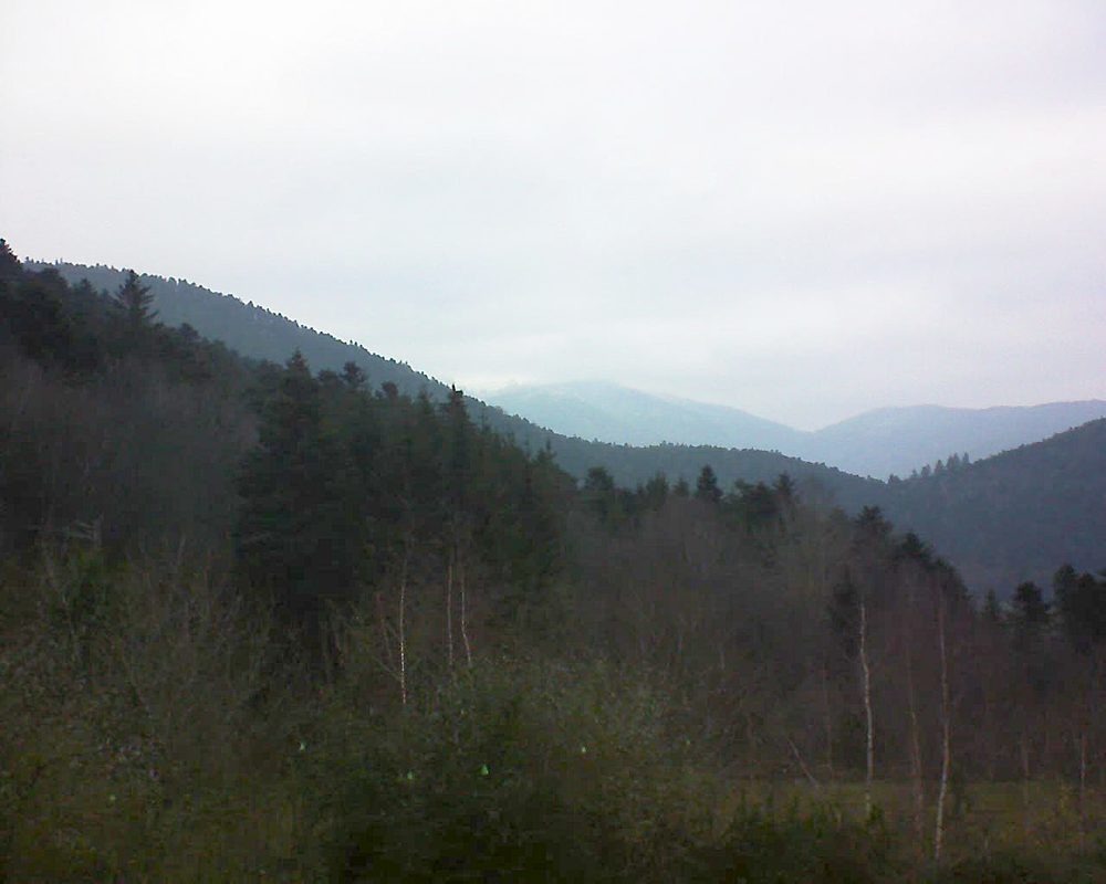 Le petit ballon vu depuis le Domaine Langmatt à Murbach le 14.12.2018 à 14:15 Le petit ballon (Alsace, Vosges) le 14.12.2018 à 14:15