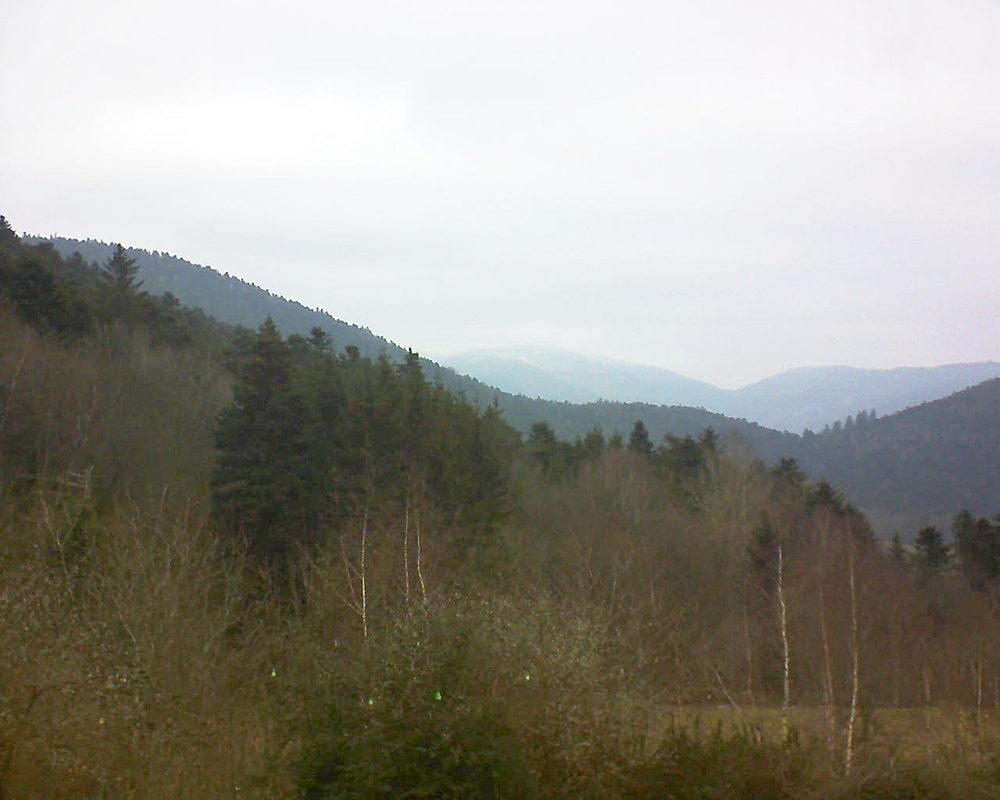 Le petit ballon vu depuis le Domaine Langmatt à Murbach le 15.12.2018 à 11:45 Le petit ballon (Alsace, Vosges) le 15.12.2018 à 11:45