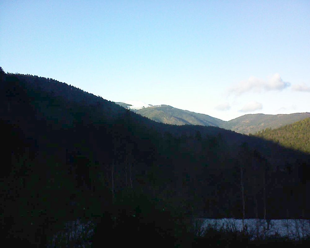 Le petit ballon vu depuis le Domaine Langmatt à Murbach le 16.12.2018 à 15:00 Le petit ballon (Alsace, Vosges) le 16.12.2018 à 15:00