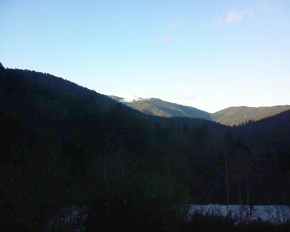 Le petit ballon vu depuis le Domaine Langmatt à Murbach le 16.12.2018 à 15:30 Le petit ballon (Alsace, Vosges) le 16.12.2018 à 15:30
