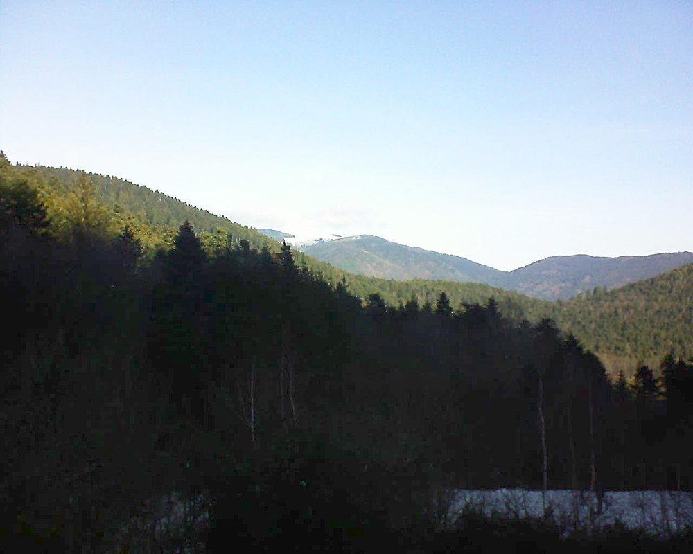 Le petit ballon vu depuis le Domaine Langmatt à Murbach le 18.12.2018 à 11:00 Le petit ballon (Alsace, Vosges) le 18.12.2018 à 11:00