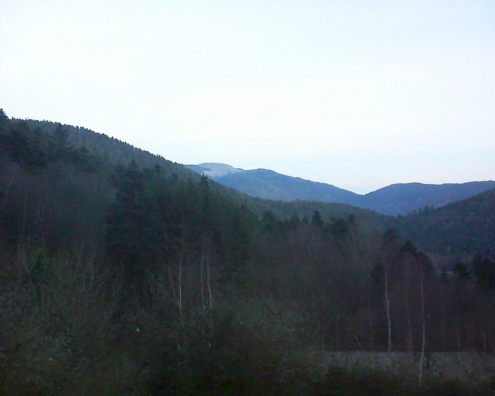 Le petit ballon vu depuis le Domaine Langmatt à Murbach le 25.12.2018 à 08:15 Le petit ballon (Alsace, Vosges) le 25.12.2018 à 08:15