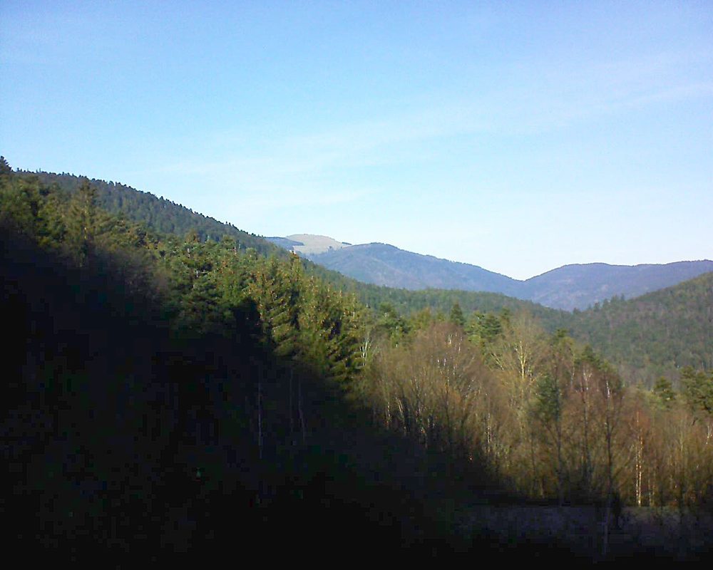 Le petit ballon vu depuis le Domaine Langmatt à Murbach le 25.12.2018 à 13:15 Le petit ballon (Alsace, Vosges) le 25.12.2018 à 13:15