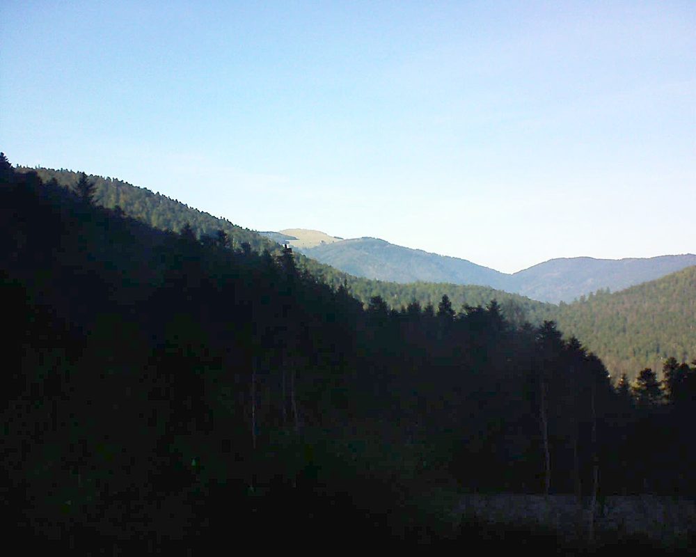 Le petit ballon vu depuis le Domaine Langmatt à Murbach le 25.12.2018 à 14:30 Le petit ballon (Alsace, Vosges) le 25.12.2018 à 14:30