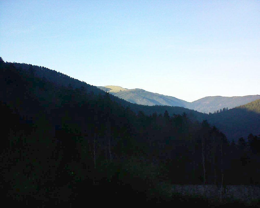 Le petit ballon vu depuis le Domaine Langmatt à Murbach le 25.12.2018 à 15:15 Le petit ballon (Alsace, Vosges) le 25.12.2018 à 15:15