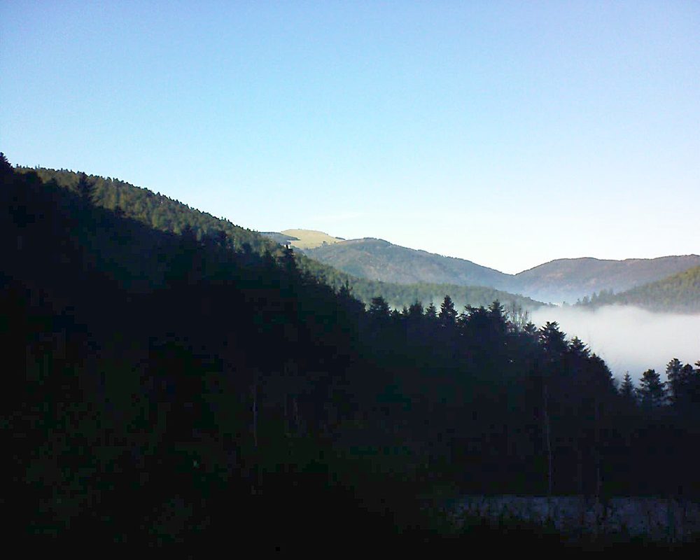 Le petit ballon vu depuis le Domaine Langmatt à Murbach le 26.12.2018 à 14:30 Le petit ballon (Alsace, Vosges) le 26.12.2018 à 14:30