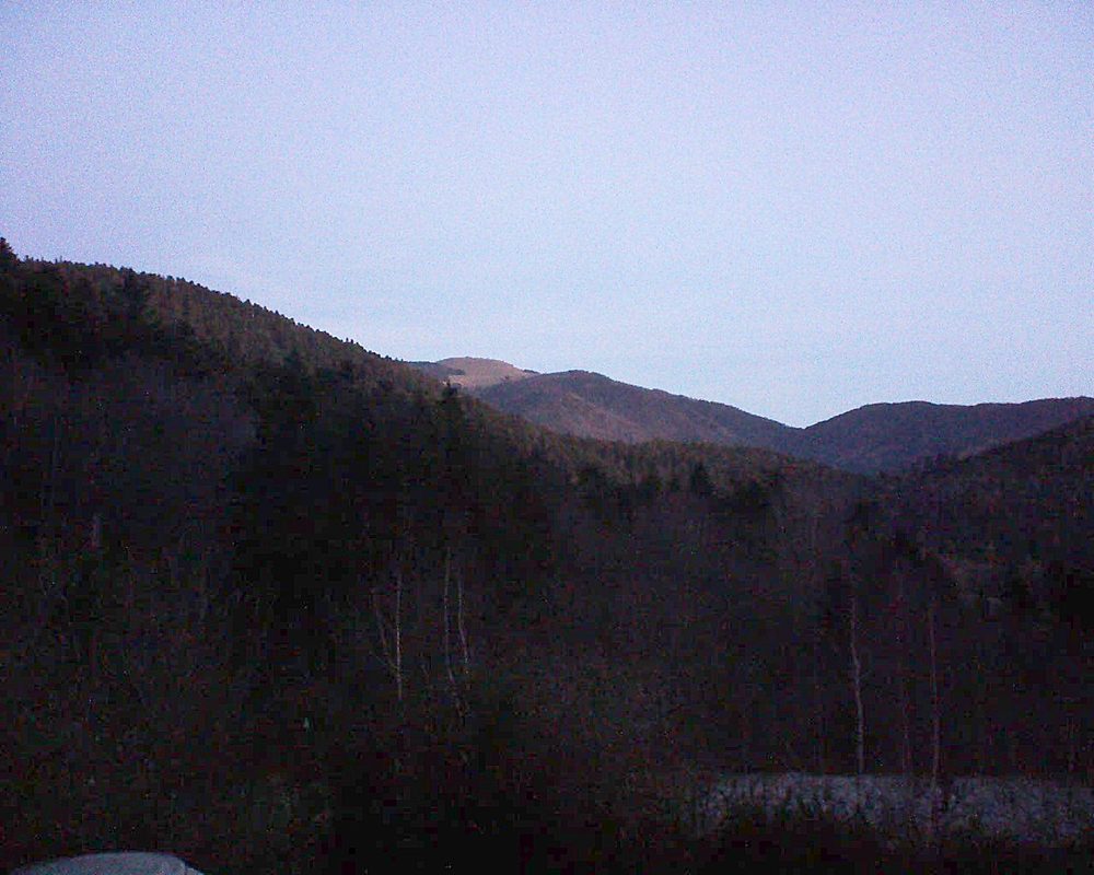 Le petit ballon vu depuis le Domaine Langmatt à Murbach le 27.12.2018 à 08:00 Le petit ballon (Alsace, Vosges) le 27.12.2018 à 08:00