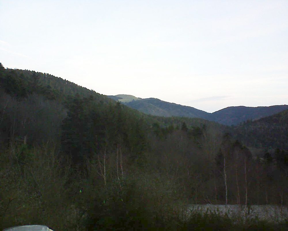 Le petit ballon vu depuis le Domaine Langmatt à Murbach le 27.12.2018 à 08:15 Le petit ballon (Alsace, Vosges) le 27.12.2018 à 08:15