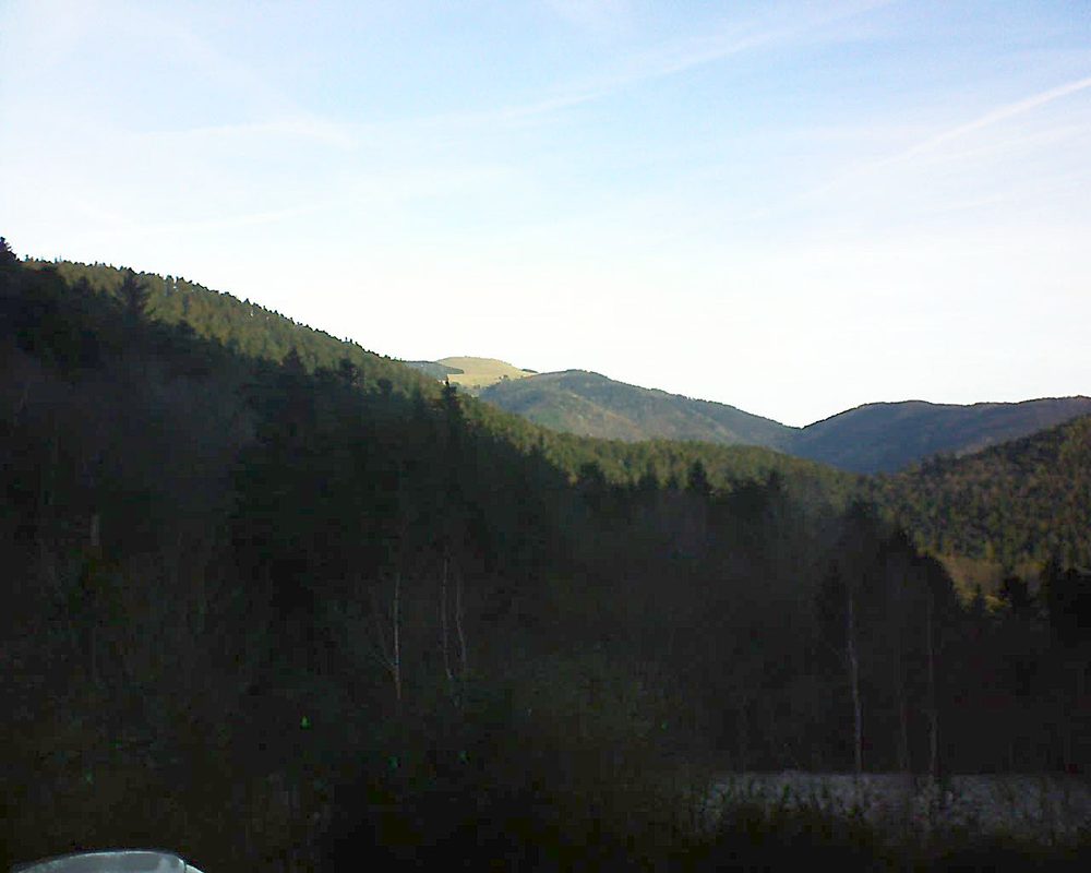 Le petit ballon vu depuis le Domaine Langmatt à Murbach le 27.12.2018 à 09:30 Le petit ballon (Alsace, Vosges) le 27.12.2018 à 09:30