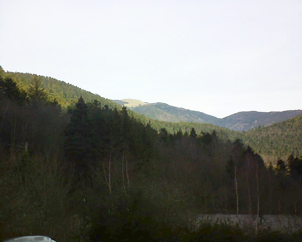 Le petit ballon vu depuis le Domaine Langmatt à Murbach le 27.12.2018 à 11:00 Le petit ballon (Alsace, Vosges) le 27.12.2018 à 11:00