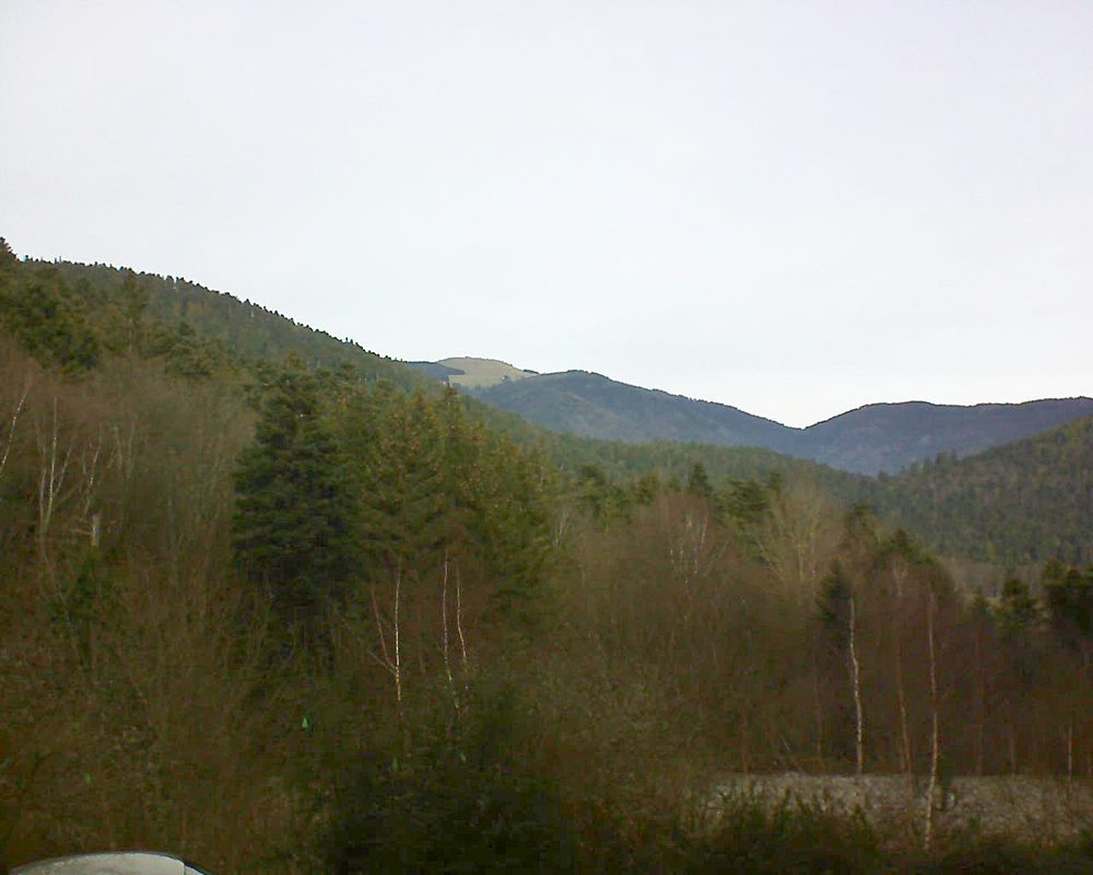 Le petit ballon vu depuis le Domaine Langmatt à Murbach le 27.12.2018 à 11:45 Le petit ballon (Alsace, Vosges) le 27.12.2018 à 11:45