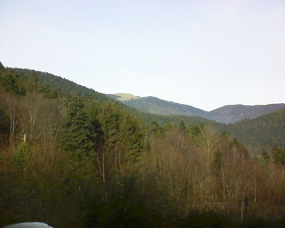 Le petit ballon vu depuis le Domaine Langmatt à Murbach le 27.12.2018 à 13:00 Le petit ballon (Alsace, Vosges) le 27.12.2018 à 13:00