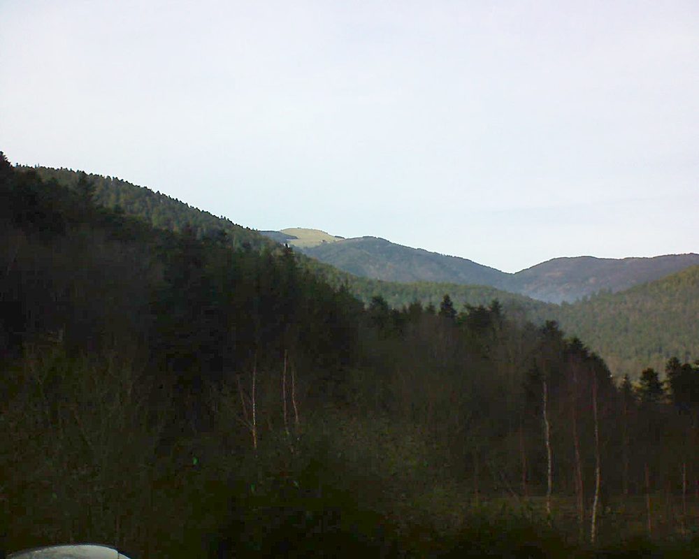 Le petit ballon vu depuis le Domaine Langmatt à Murbach le 27.12.2018 à 14:30 Le petit ballon (Alsace, Vosges) le 27.12.2018 à 14:30