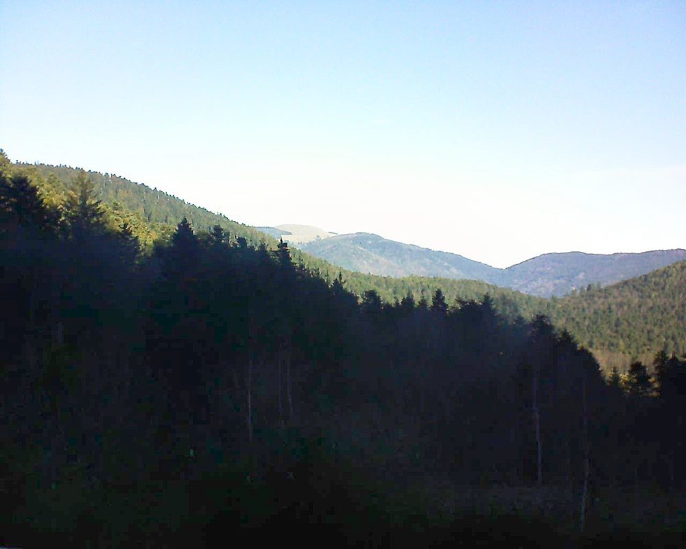 Le petit ballon vu depuis le Domaine Langmatt à Murbach le 28.12.2018 à 11:00 Le petit ballon (Alsace, Vosges) le 28.12.2018 à 11:00