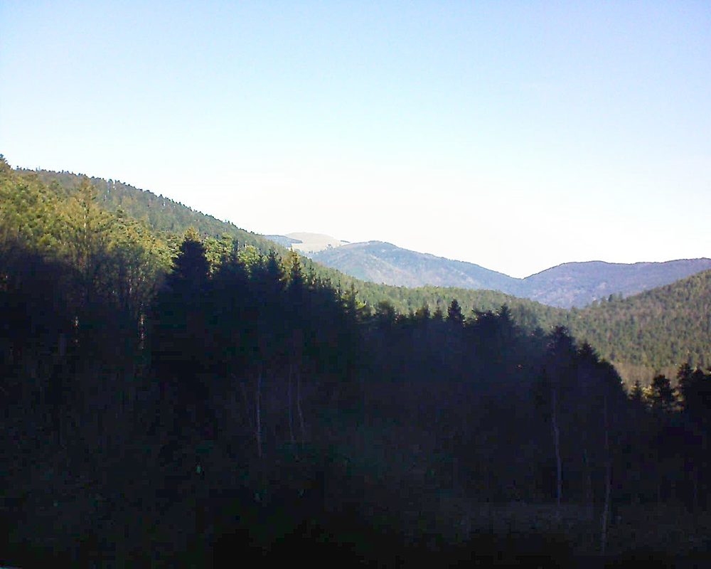 Le petit ballon vu depuis le Domaine Langmatt à Murbach le 28.12.2018 à 11:15 Le petit ballon (Alsace, Vosges) le 28.12.2018 à 11:15