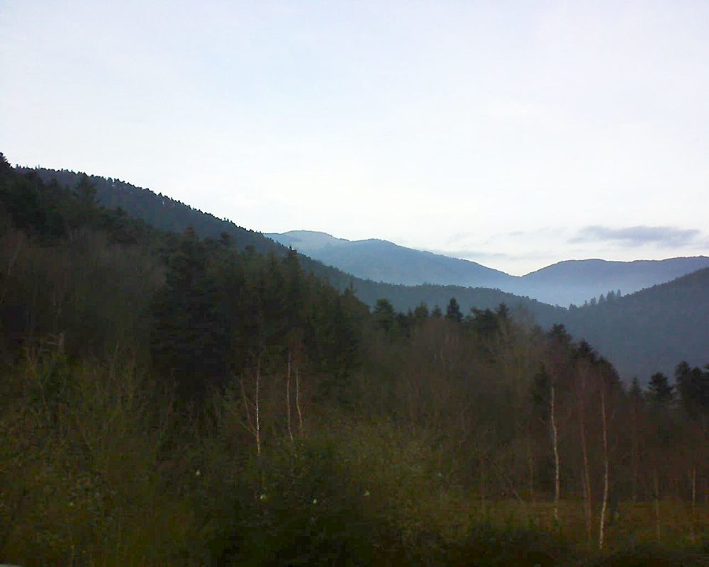 Le petit ballon vu depuis le Domaine Langmatt à Murbach le 29.12.2018 à 14:45 Le petit ballon (Alsace, Vosges) le 29.12.2018 à 14:45
