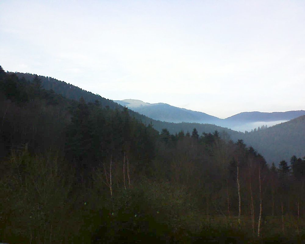 Le petit ballon vu depuis le Domaine Langmatt à Murbach le 29.12.2018 à 15:00 Le petit ballon (Alsace, Vosges) le 29.12.2018 à 15:00