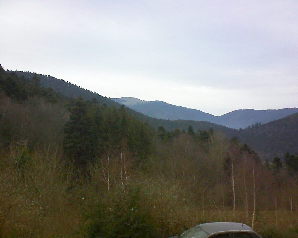 Le petit ballon vu depuis le Domaine Langmatt à Murbach le 30.12.2018 à 15:30 Le petit ballon (Alsace, Vosges) le 30.12.2018 à 15:30