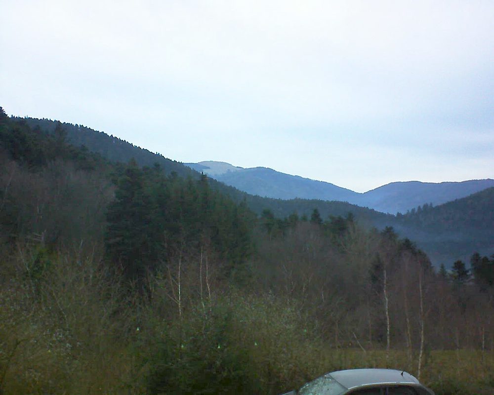 Le petit ballon vu depuis le Domaine Langmatt à Murbach le 30.12.2018 à 16:15 Le petit ballon (Alsace, Vosges) le 30.12.2018 à 16:15