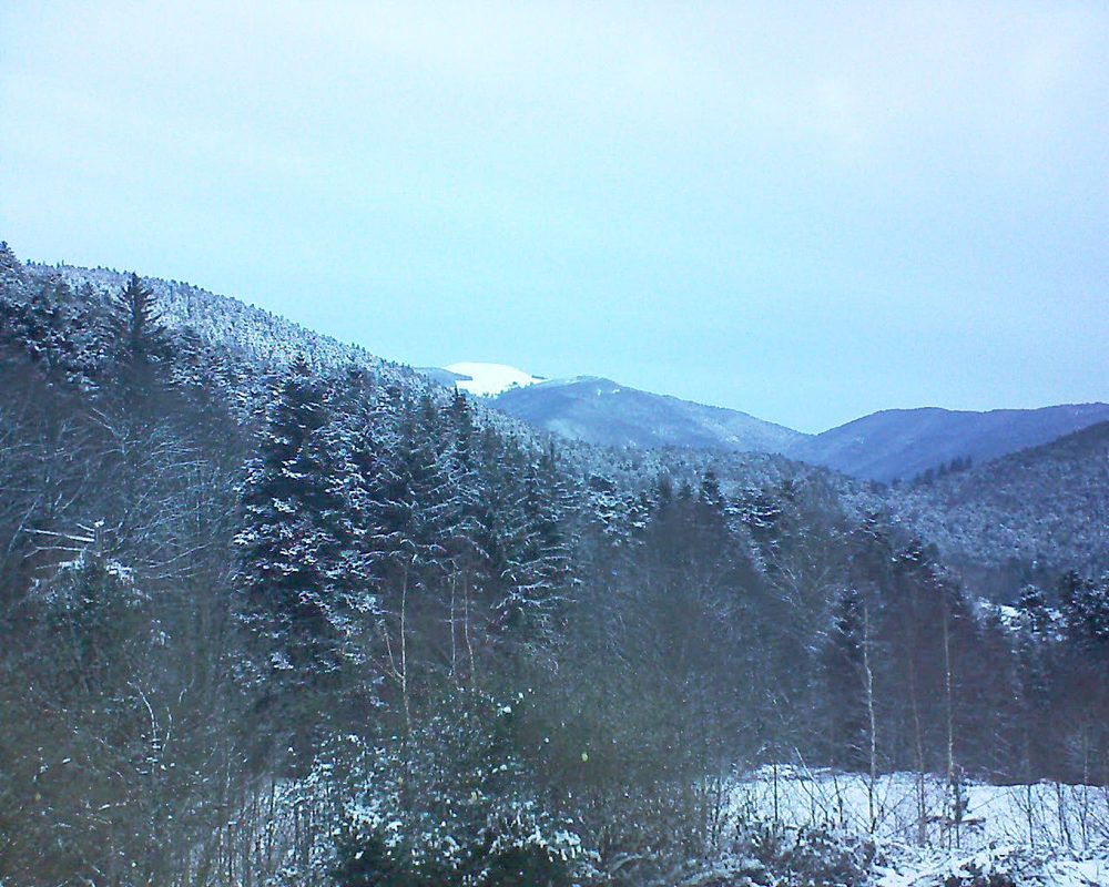 Le petit ballon vu depuis le Domaine Langmatt à Murbach le 11.01.2019 à 08:30 Le petit ballon (Alsace, Vosges) le 11.01.2019 à 08:30
