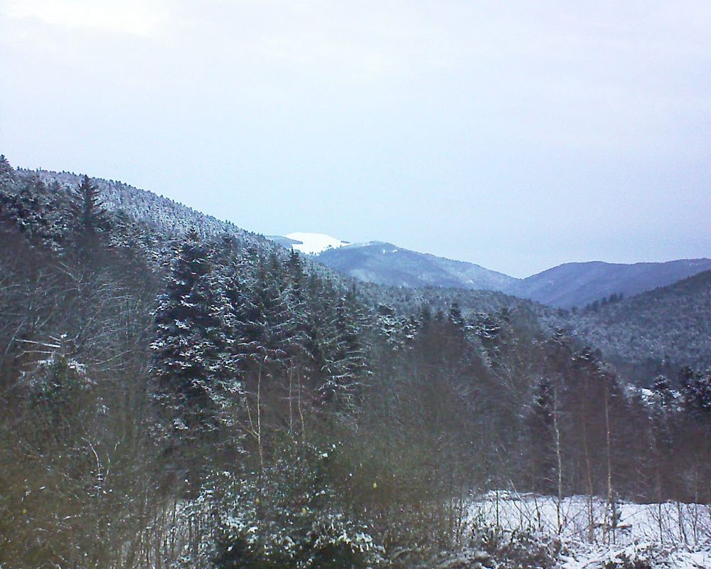 Le petit ballon vu depuis le Domaine Langmatt à Murbach le 11.01.2019 à 09:00 Le petit ballon (Alsace, Vosges) le 11.01.2019 à 09:00