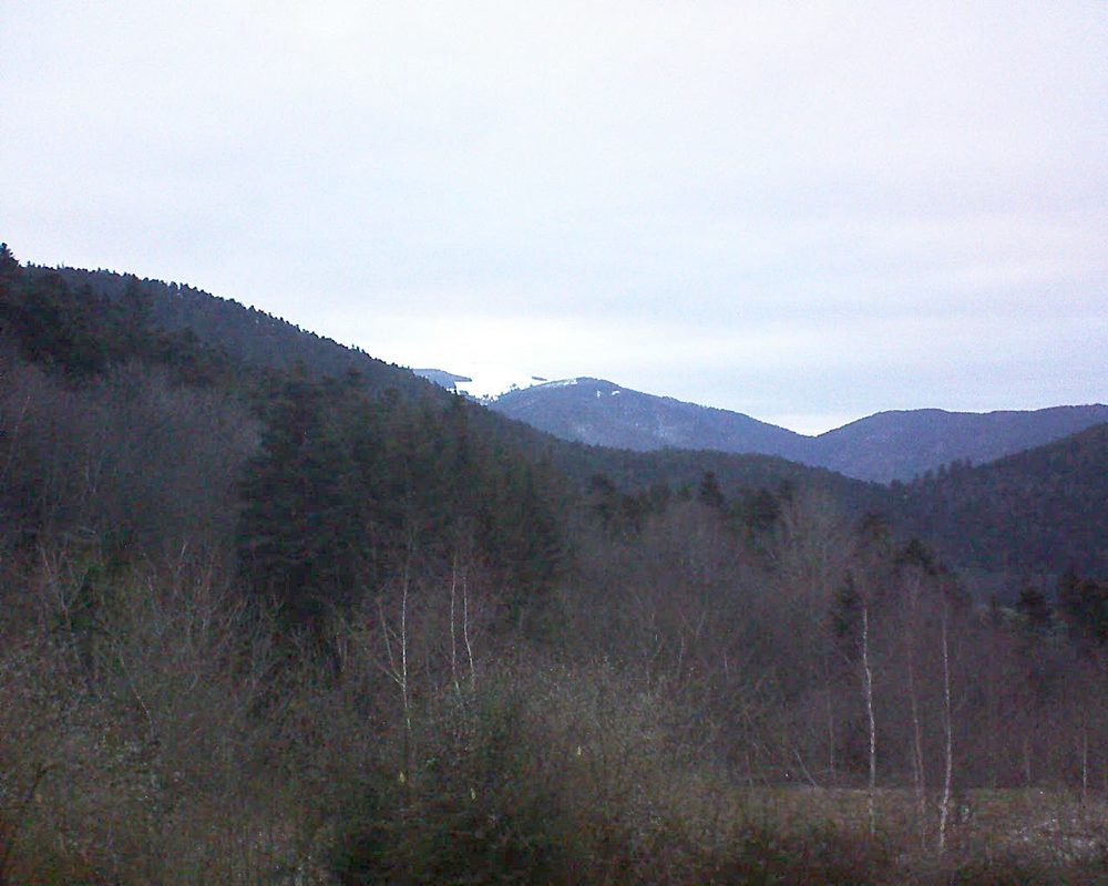 Le petit ballon vu depuis le Domaine Langmatt à Murbach le 15.01.2019 à 17:00 Le petit ballon (Alsace, Vosges) le 15.01.2019 à 17:00