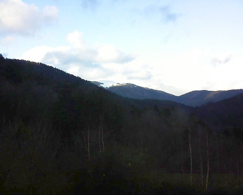 Le petit ballon vu depuis le Domaine Langmatt à Murbach le 17.01.2019 à 15:45 Le petit ballon (Alsace, Vosges) le 17.01.2019 à 15:45