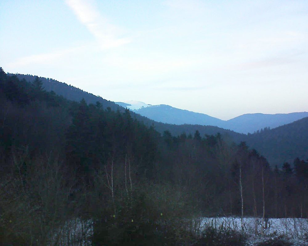 Le petit ballon vu depuis le Domaine Langmatt à Murbach le 19.01.2019 à 17:00 Le petit ballon (Alsace, Vosges) le 19.01.2019 à 17:00