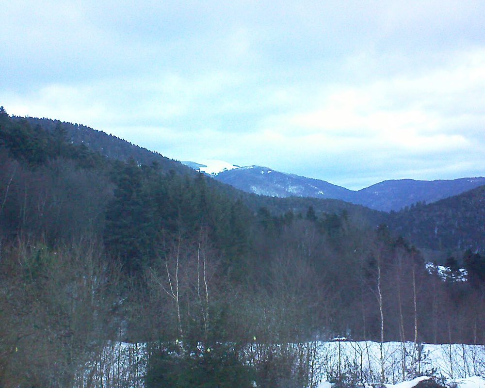 Le petit ballon vu depuis le Domaine Langmatt à Murbach le 02.02.2019 à 08:00 Le petit ballon (Alsace, Vosges) le 02.02.2019 à 08:00