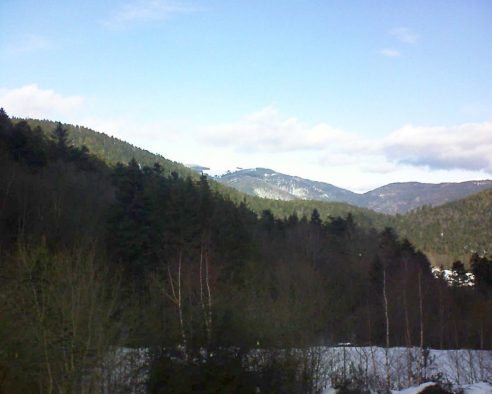 Le petit ballon vu depuis le Domaine Langmatt à Murbach le 02.02.2019 à 12:00 Le petit ballon (Alsace, Vosges) le 02.02.2019 à 12:00