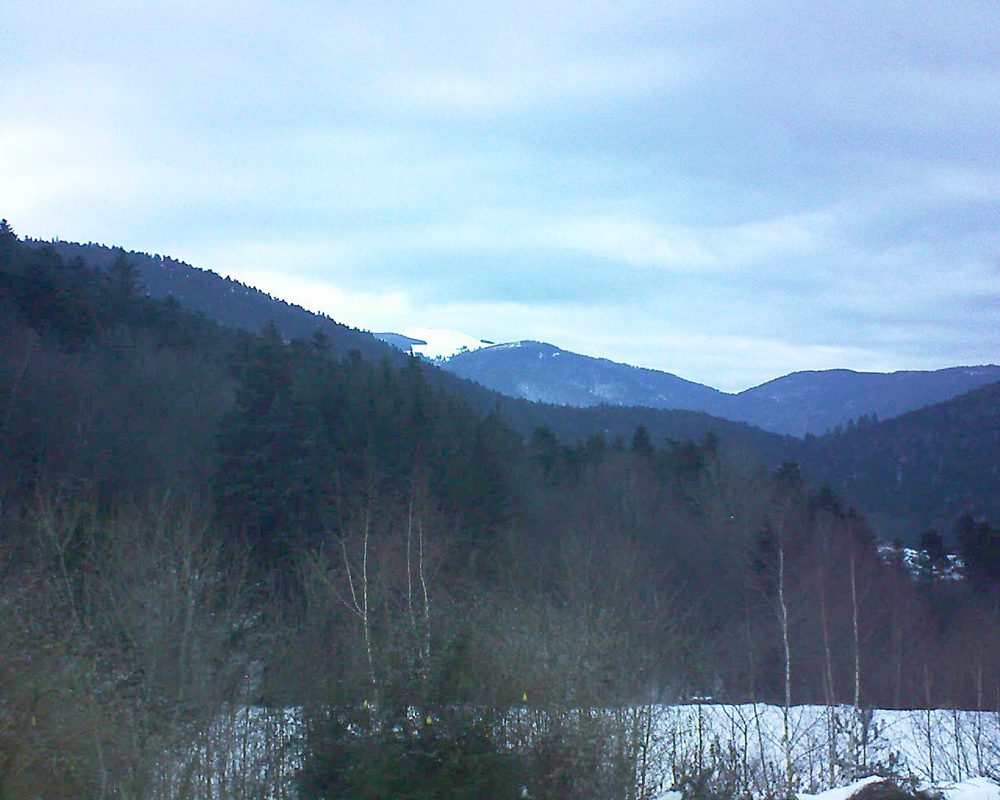 Le petit ballon vu depuis le Domaine Langmatt à Murbach le 02.02.2019 à 17:15 Le petit ballon (Alsace, Vosges) le 02.02.2019 à 17:15