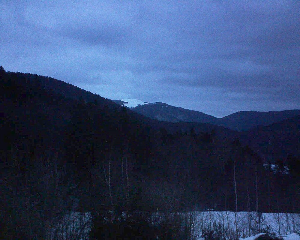 Le petit ballon vu depuis le Domaine Langmatt à Murbach le 02.02.2019 à 17:45 Le petit ballon (Alsace, Vosges) le 02.02.2019 à 17:45