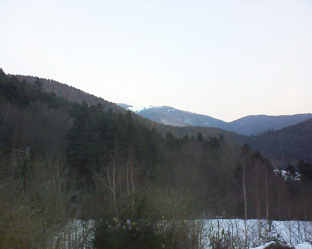 Le petit ballon vu depuis le Domaine Langmatt à Murbach le 04.02.2019 à 08:00 Le petit ballon (Alsace, Vosges) le 04.02.2019 à 08:00
