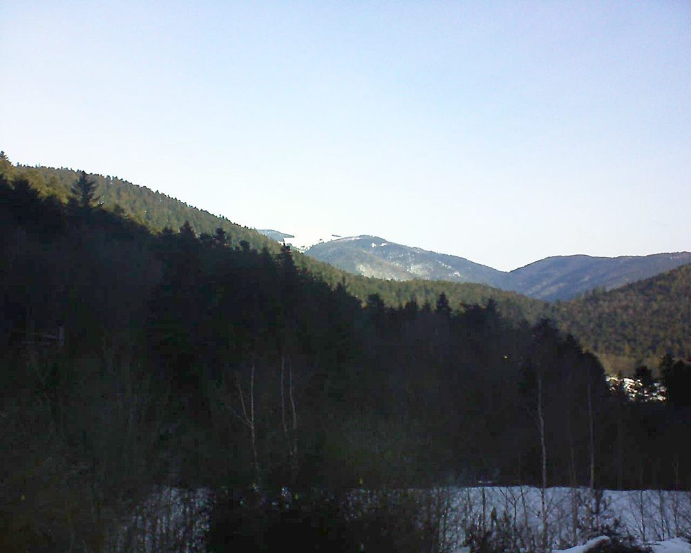 Le petit ballon vu depuis le Domaine Langmatt à Murbach le 04.02.2019 à 09:45 Le petit ballon (Alsace, Vosges) le 04.02.2019 à 09:45