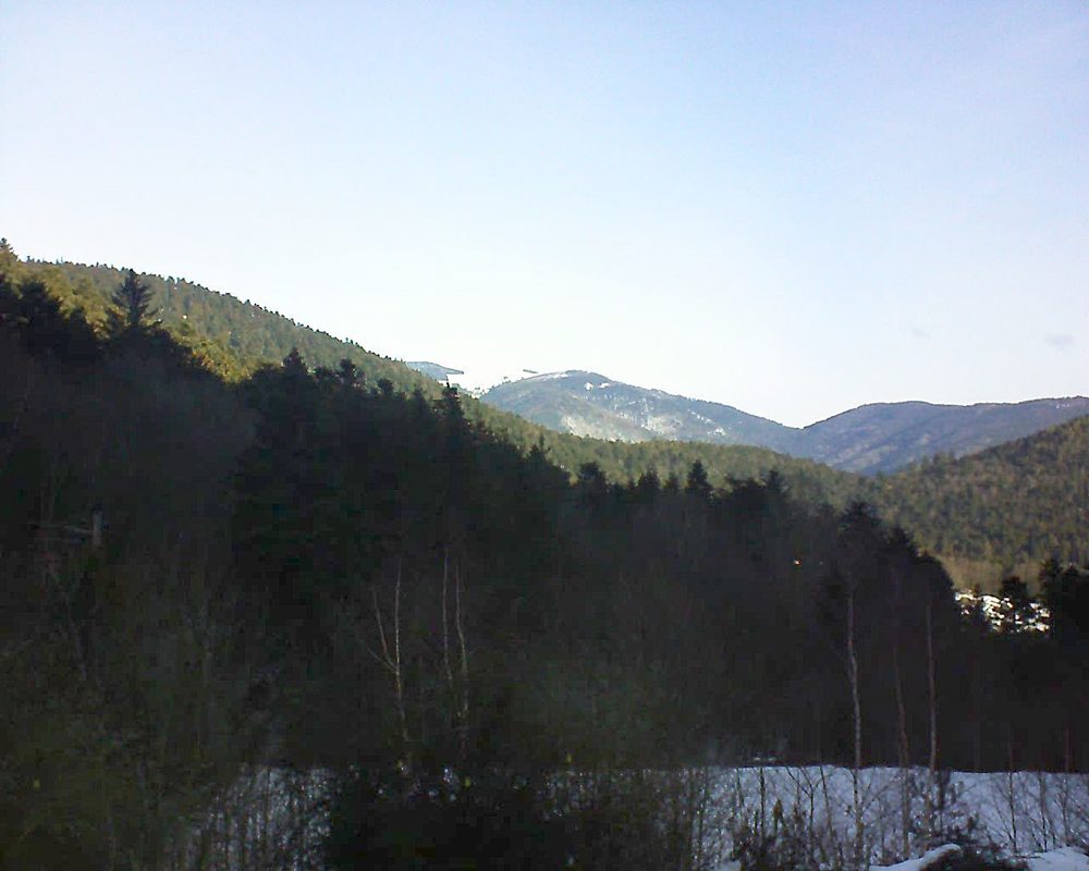 Le petit ballon vu depuis le Domaine Langmatt à Murbach le 04.02.2019 à 10:00 Le petit ballon (Alsace, Vosges) le 04.02.2019 à 10:00