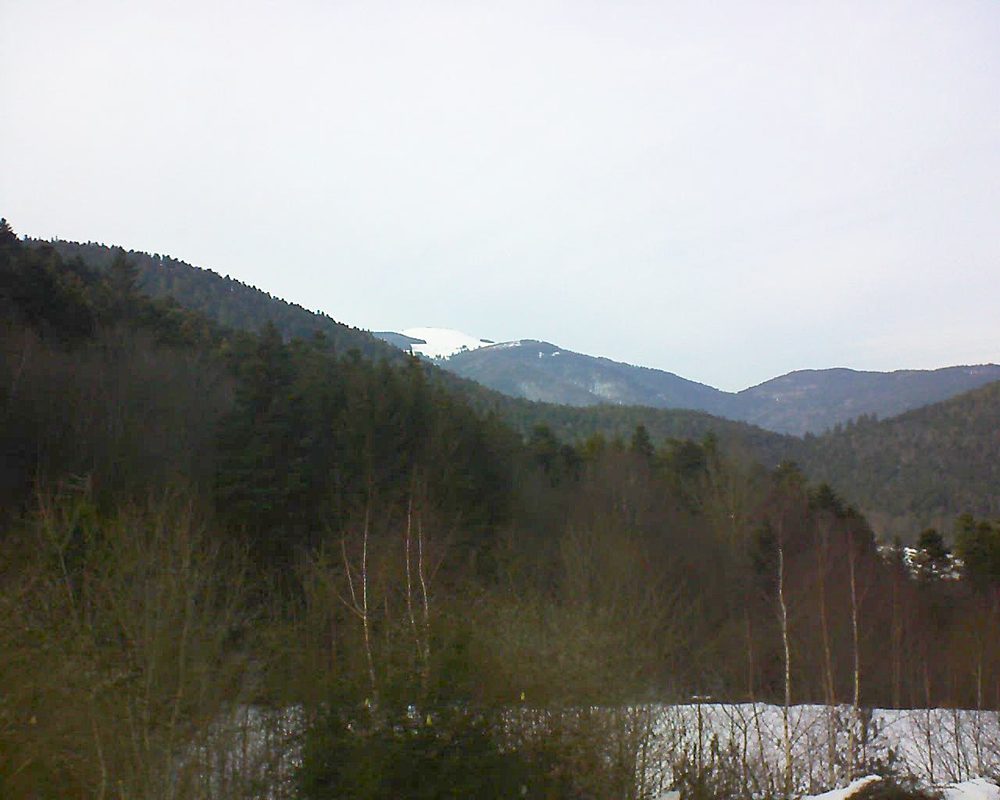 Le petit ballon vu depuis le Domaine Langmatt à Murbach le 04.02.2019 à 15:15 Le petit ballon (Alsace, Vosges) le 04.02.2019 à 15:15