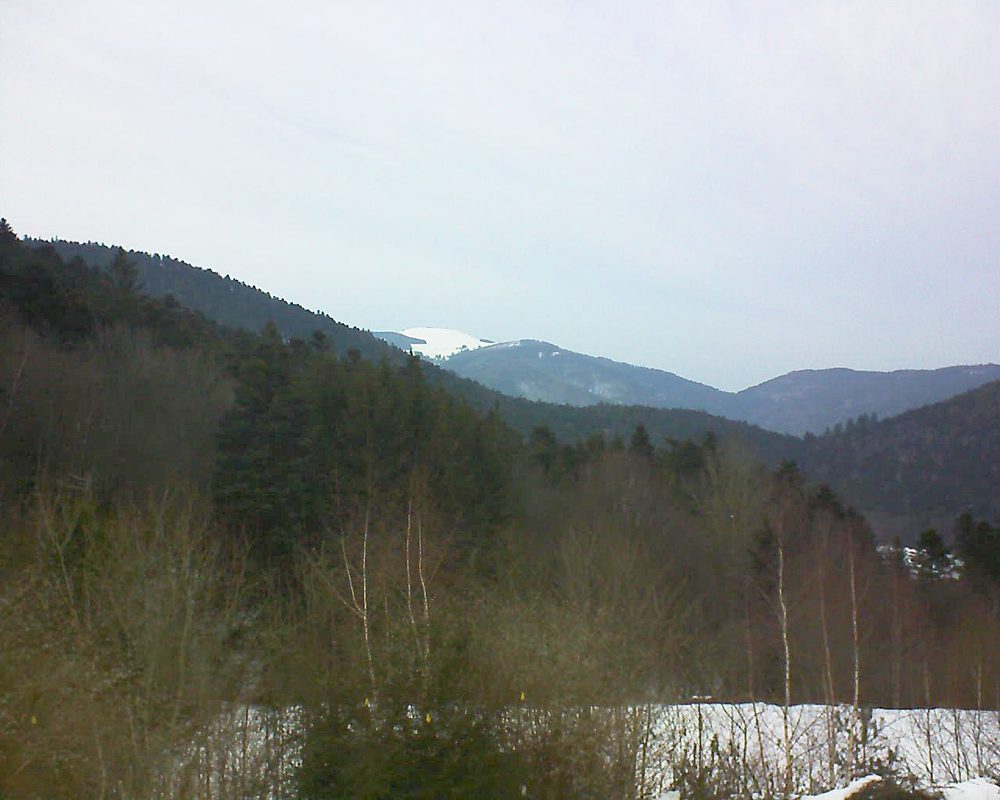 Le petit ballon vu depuis le Domaine Langmatt à Murbach le 04.02.2019 à 16:45 Le petit ballon (Alsace, Vosges) le 04.02.2019 à 16:45