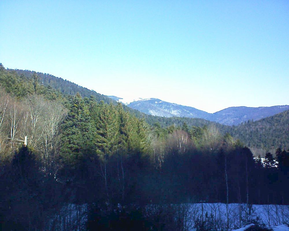Le petit ballon vu depuis le Domaine Langmatt à Murbach le 05.02.2019 à 10:45 Le petit ballon (Alsace, Vosges) le 05.02.2019 à 10:45
