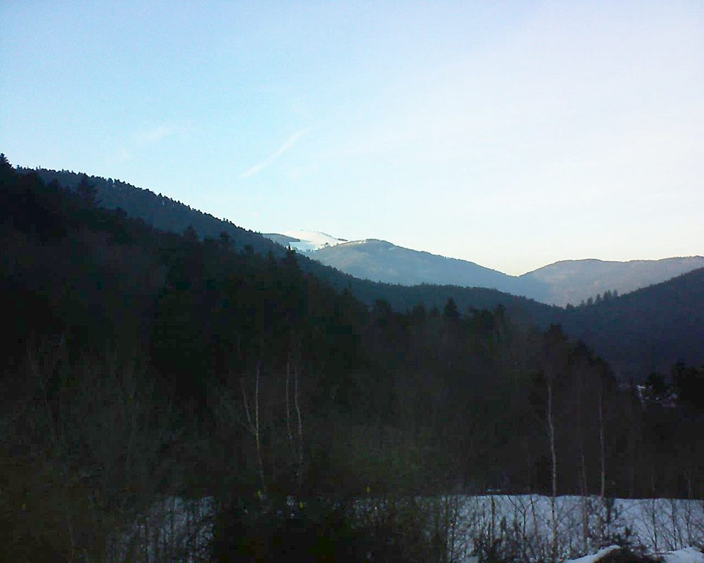 Le petit ballon vu depuis le Domaine Langmatt à Murbach le 05.02.2019 à 16:45 Le petit ballon (Alsace, Vosges) le 05.02.2019 à 16:45