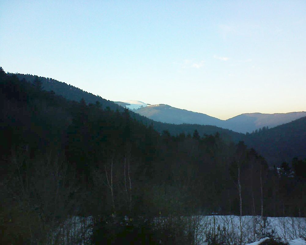 Le petit ballon vu depuis le Domaine Langmatt à Murbach le 05.02.2019 à 17:15 Le petit ballon (Alsace, Vosges) le 05.02.2019 à 17:15
