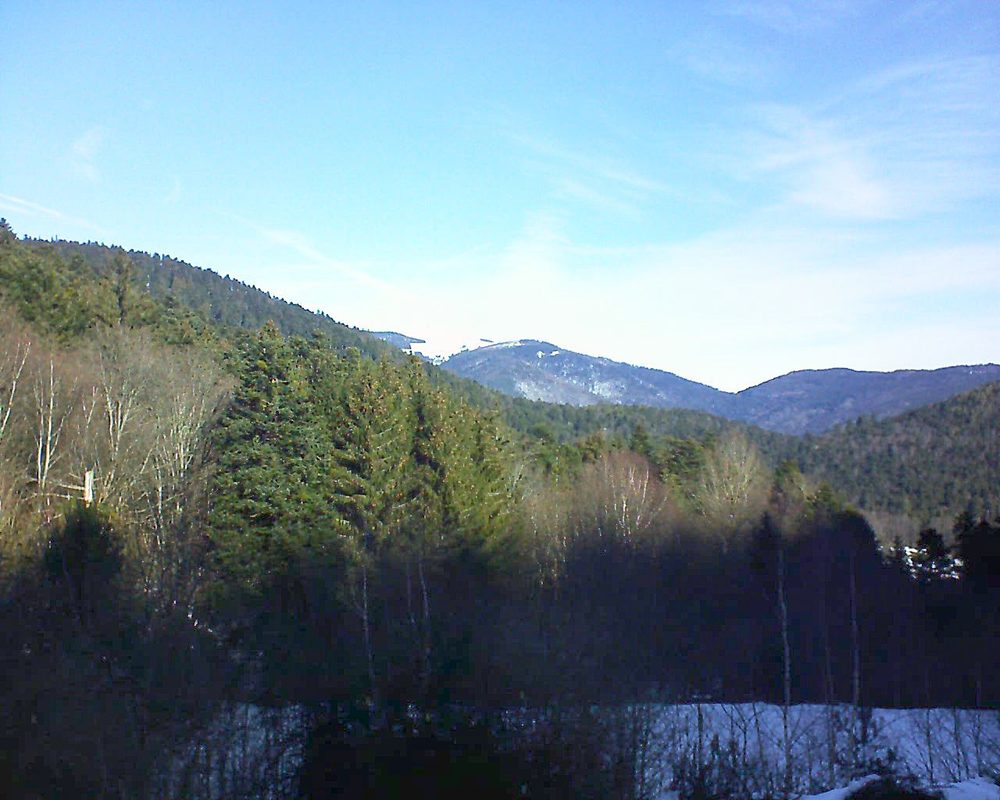 Le petit ballon vu depuis le Domaine Langmatt à Murbach le 06.02.2019 à 10:45 Le petit ballon (Alsace, Vosges) le 06.02.2019 à 10:45
