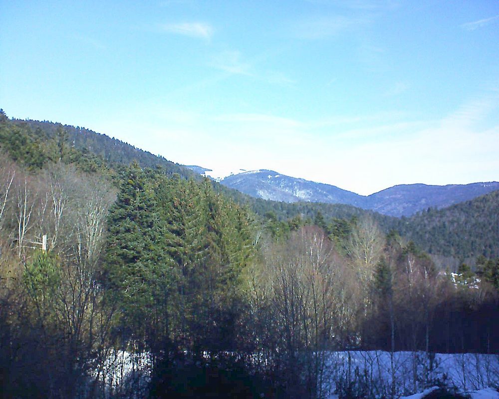 Le petit ballon vu depuis le Domaine Langmatt à Murbach le 06.02.2019 à 11:15 Le petit ballon (Alsace, Vosges) le 06.02.2019 à 11:15