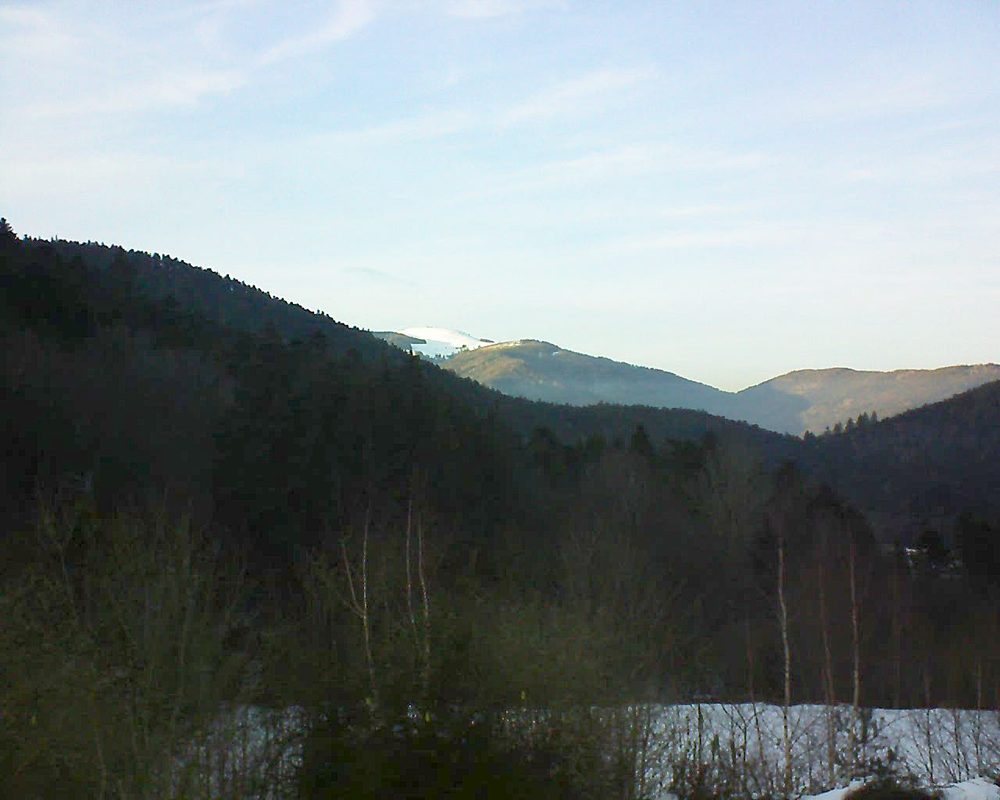 Le petit ballon vu depuis le Domaine Langmatt à Murbach le 06.02.2019 à 17:00 Le petit ballon (Alsace, Vosges) le 06.02.2019 à 17:00