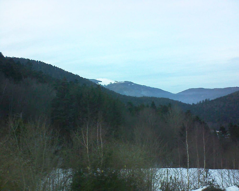 Le petit ballon vu depuis le Domaine Langmatt à Murbach le 06.02.2019 à 17:30 Le petit ballon (Alsace, Vosges) le 06.02.2019 à 17:30