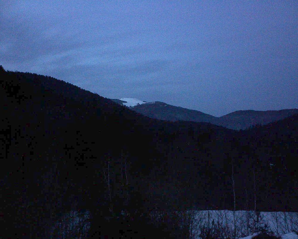 Le petit ballon vu depuis le Domaine Langmatt à Murbach le 06.02.2019 à 18:00 Le petit ballon (Alsace, Vosges) le 06.02.2019 à 18:00