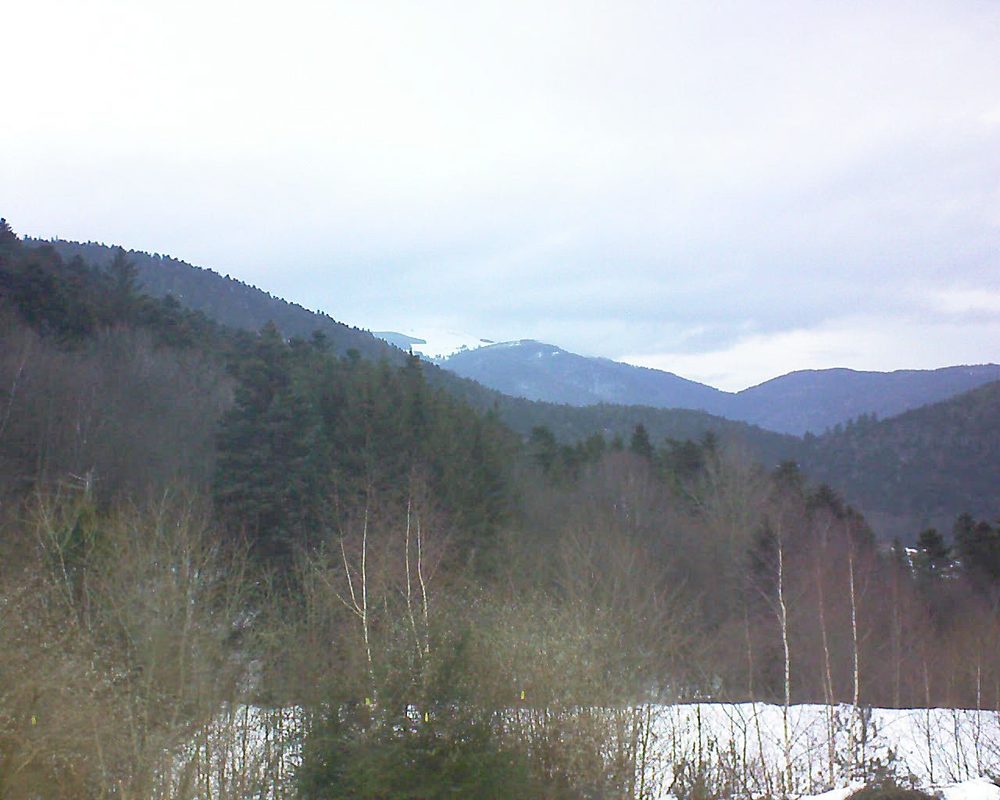 Le petit ballon vu depuis le Domaine Langmatt à Murbach le 07.02.2019 à 09:00 Le petit ballon (Alsace, Vosges) le 07.02.2019 à 09:00