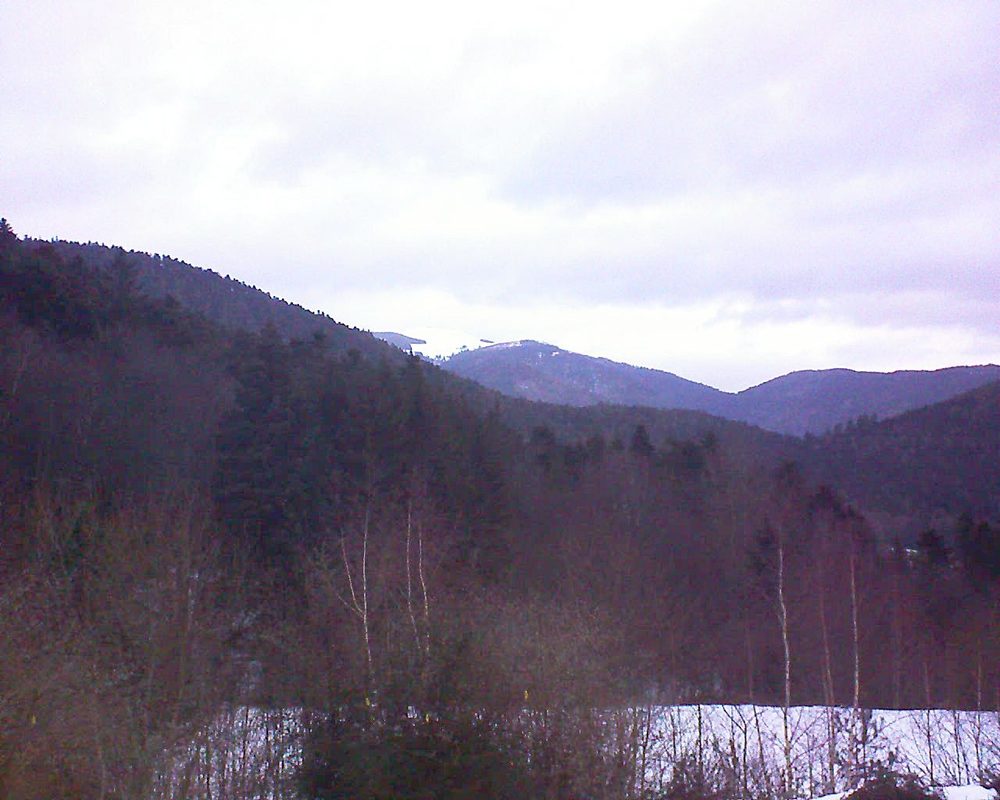 Le petit ballon vu depuis le Domaine Langmatt à Murbach le 08.02.2019 à 07:45 Le petit ballon (Alsace, Vosges) le 08.02.2019 à 07:45