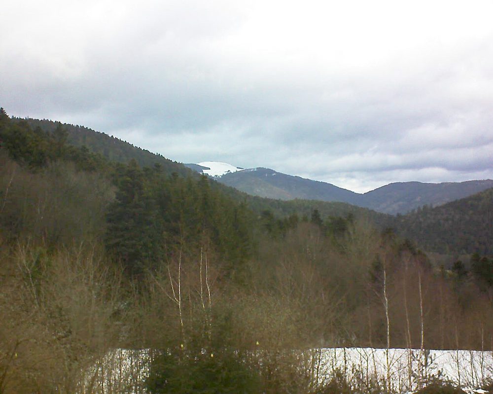 Le petit ballon vu depuis le Domaine Langmatt à Murbach le 09.02.2019 à 09:45 Le petit ballon (Alsace, Vosges) le 09.02.2019 à 09:45